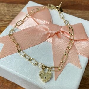 14K Yellow Gold Paperclip with Heart Shape Padlock Bracelet